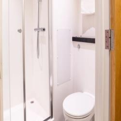 Standard Accessible Ensuite (4).jpg