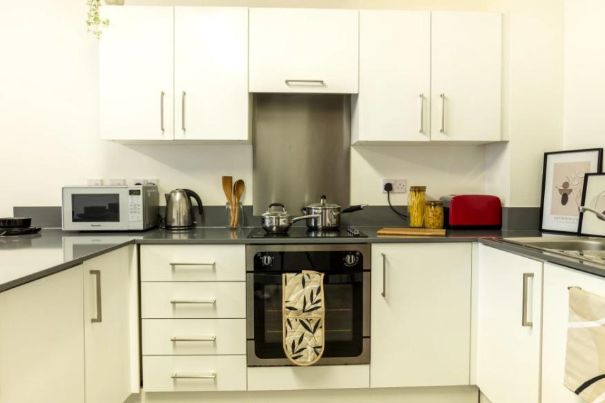 Standard Ensuite (7).jpg