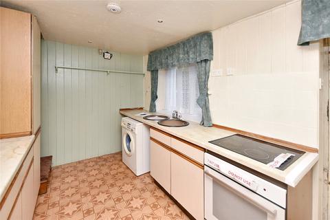 2 bedroom terraced house for sale, Bradford Road, Idle, Bradford, West Yorkshire