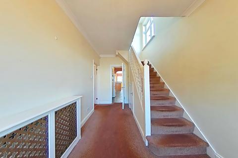 4 bedroom detached house for sale, Bucknalls Lane, Watford WD25