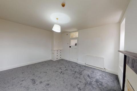 2 bedroom flat to rent, Deane Road, Bolton, BL3