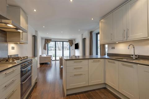 2 bedroom flat for sale, Bravington Road, London W9