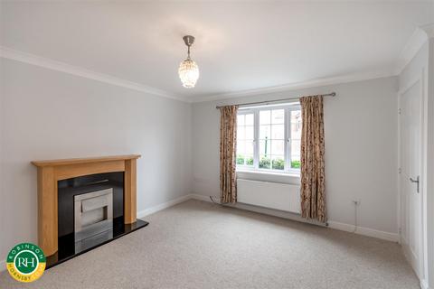 4 bedroom townhouse for sale, Sunflower Gardens, Bessacarr, Doncaster