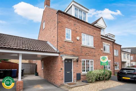 11 Sunflower Gardens, Bessacarr, Doncaster, DN4 7DR
