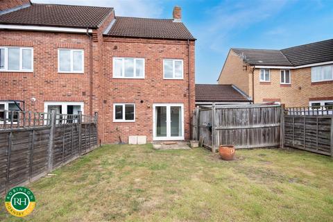 11 Sunflower Gardens, Bessacarr, Doncaster, DN4 7DR
