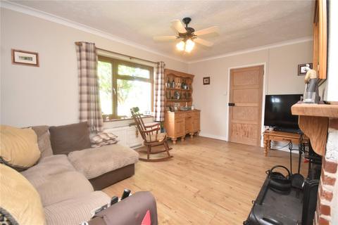 2 bedroom bungalow for sale, Bromyard Road, Ledbury, Herefordshire, HR8