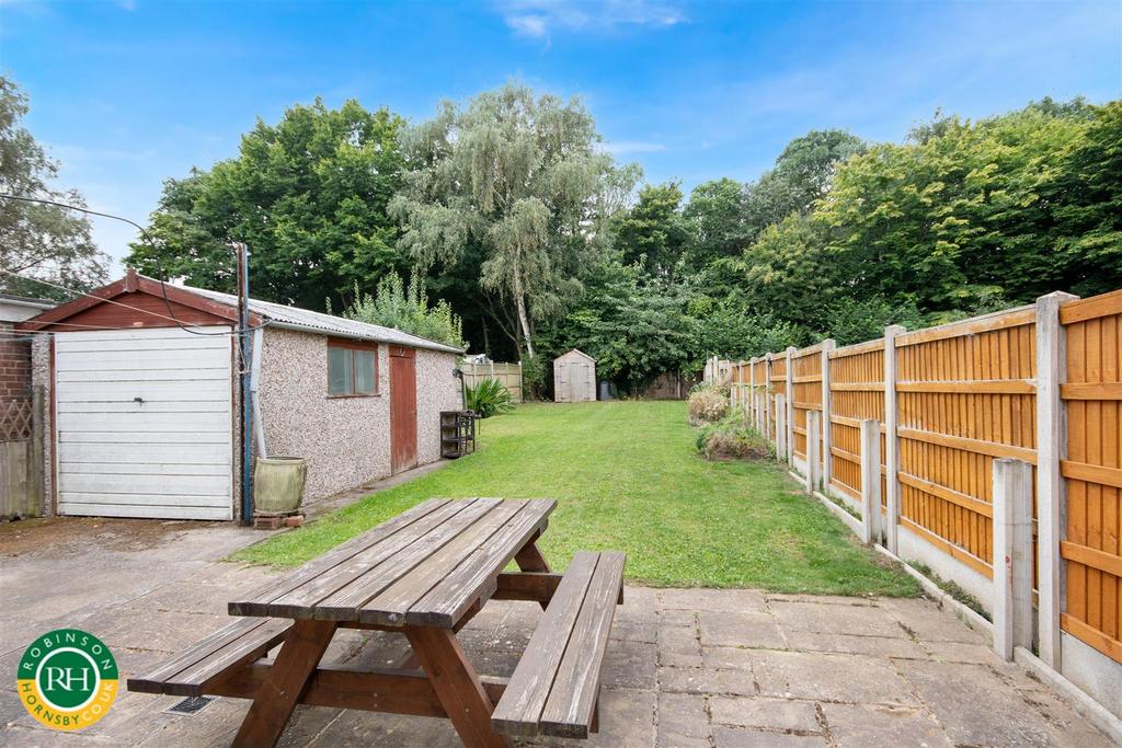 Mill Lane, Warmsworth, Doncaster 3 bed semidetached house for sale £