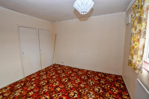 24 Collyer Road, London Colney, St Albans, AL2 1PD