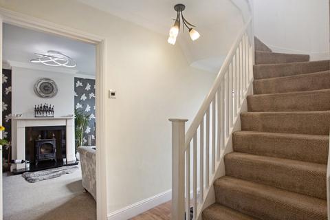 45 Clayton Crescent, Brentford, TW8 9PT