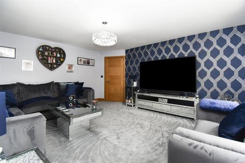 18 Brooklands, Hull, HU7 4WA