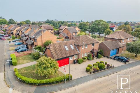 4 bedroom detached house for sale, Frietuna Road, Kirby Cross, Frinton-On-Sea