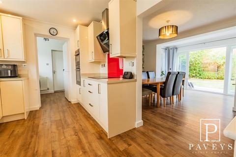 4 bedroom detached house for sale, Frietuna Road, Kirby Cross, Frinton-On-Sea