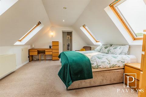 4 Frietuna Road, Kirby Cross, Frinton-on-sea, CO13 0RY