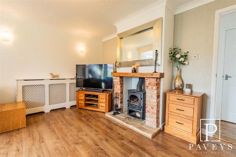 4 Frietuna Road, Kirby Cross, Frinton-on-sea, CO13 0RY