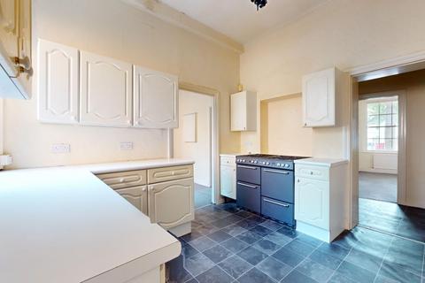 4 bedroom terraced house for sale, Berkley Crescent, Gravesend, DA12