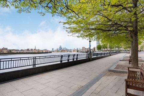 2 bedroom apartment to rent, 24 Westferry Circus, Canary Wharf, E14