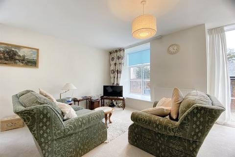 2 bedroom flat for sale, Bridport