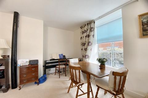 2 bedroom flat for sale, Bridport