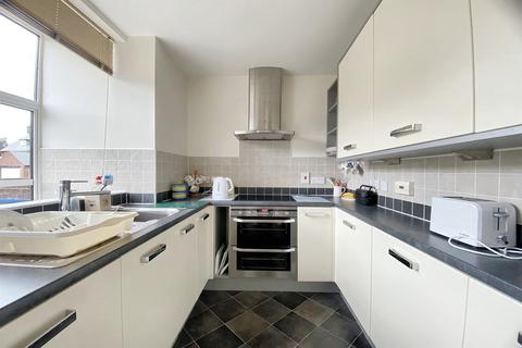 2 bedroom flat for sale, Bridport