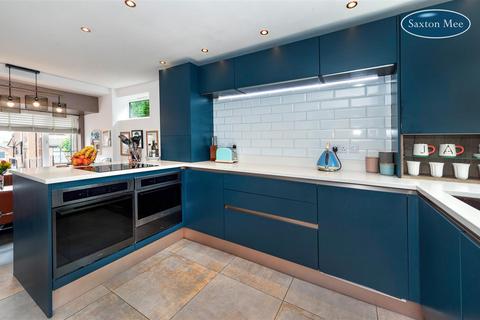 9 Ashurst Drive, Sheffield, S6 5LL