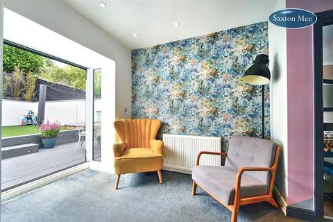 9 Ashurst Drive, Sheffield, S6 5LL