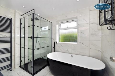 9 Ashurst Drive, Sheffield, S6 5LL
