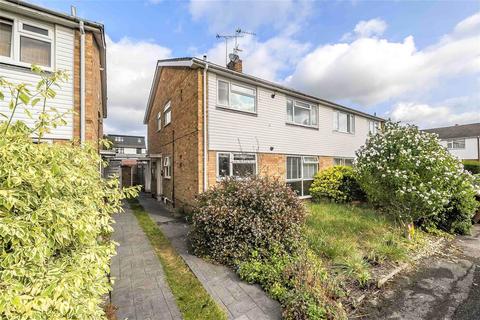 2 bedroom maisonette for sale, Larch Crescent, Surrey KT19