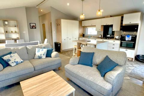 3 bedroom lodge for sale, NEWQUAY TR8