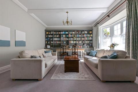 undefined, Belvedere Road, Scarborough