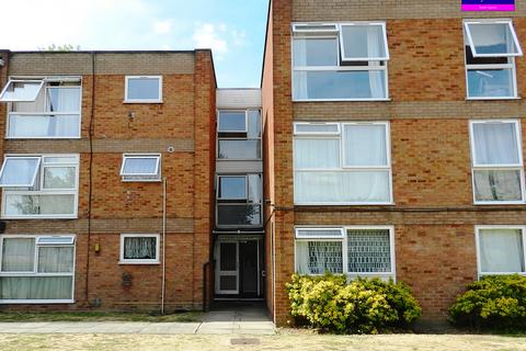 2 bedroom flat to rent, Adamsrill Close, Enfield EN1