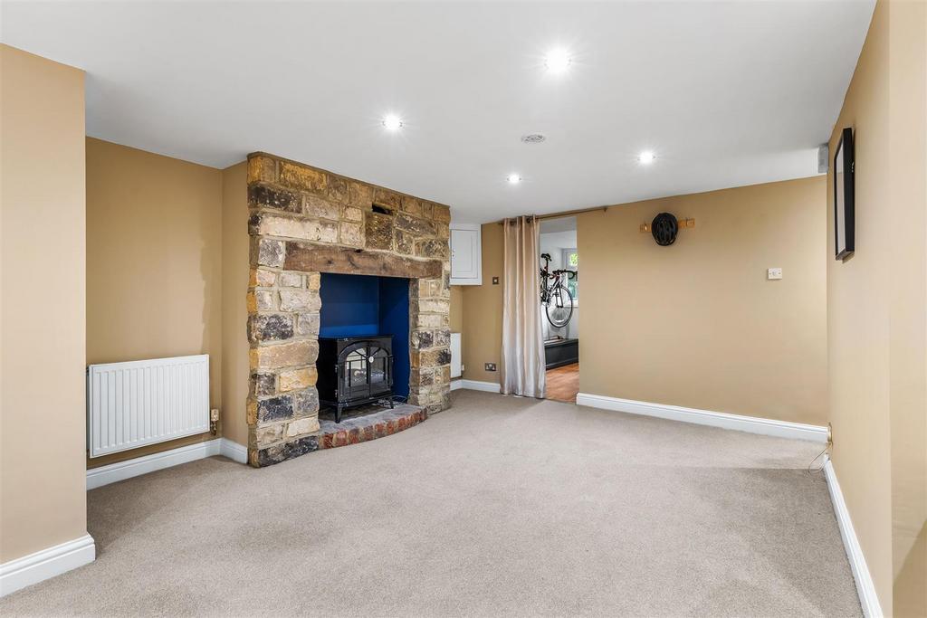 Studio / Guest Bedroom