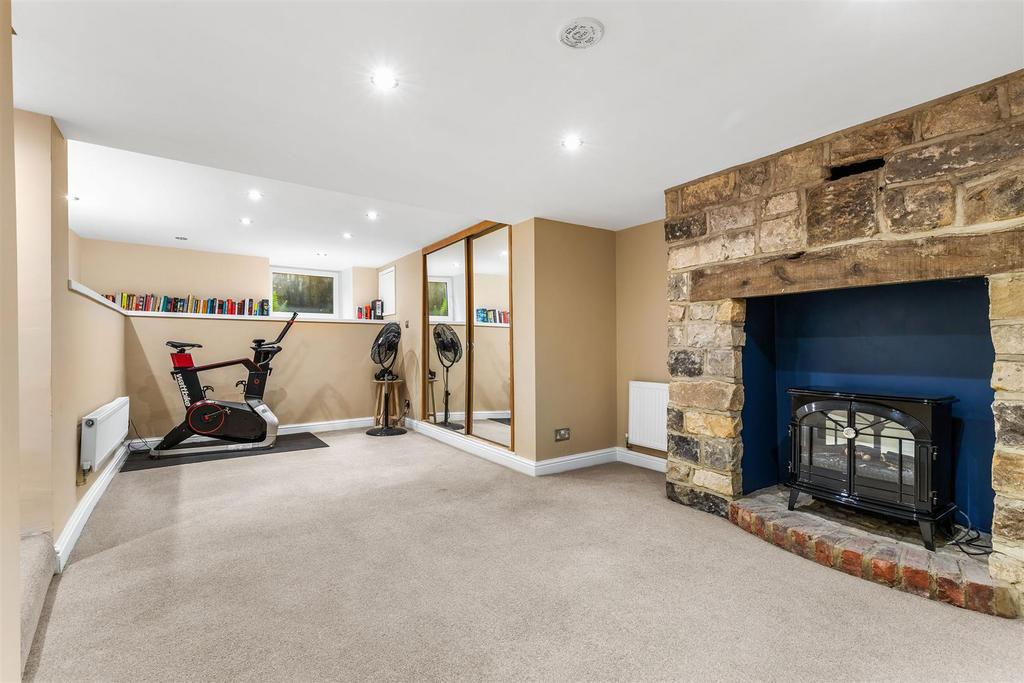 Studio / Guest Bedroom