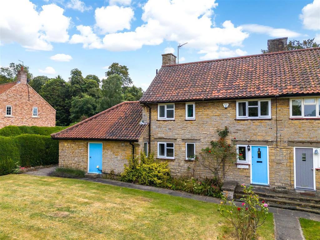 Drone   Stone Cottage, Burton by Lincoln 27.jpg