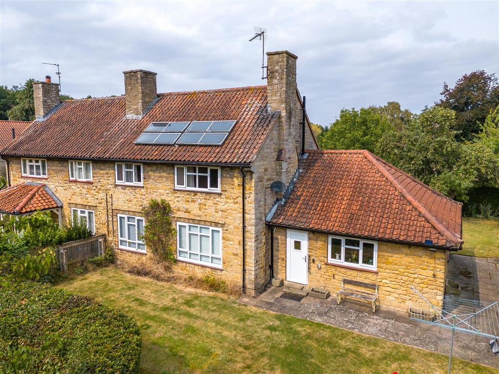 Drone   Stone Cottage, Burton by Lincoln 11.jpg