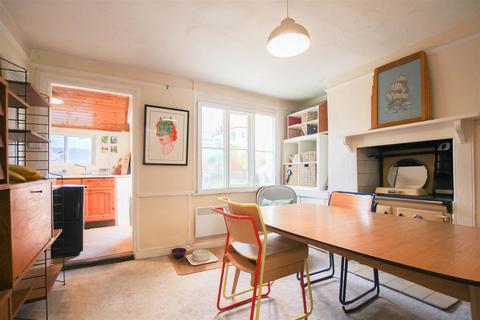 3 bedroom semi-detached house to rent, Catons Lane, Saffron Walden CB10