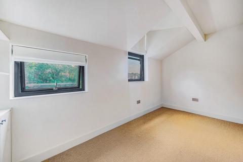 8 Chale Road, London, SW2 4JB