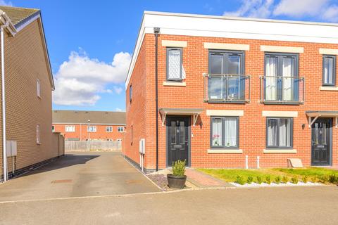 2 bedroom townhouse for sale, Churchill Avenue, Skegness PE25