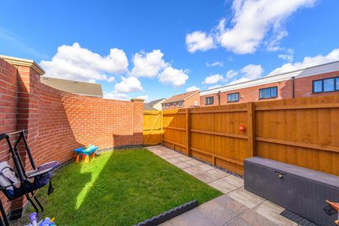 2 bedroom townhouse for sale, Churchill Avenue, Skegness PE25