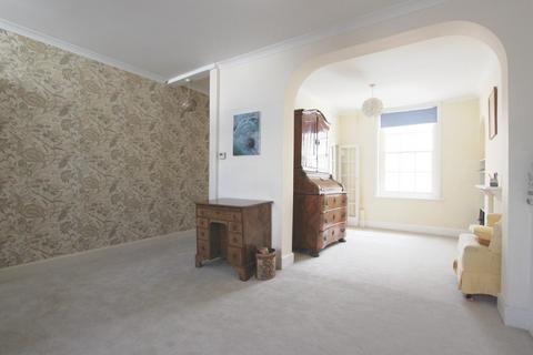 15 Robert Street, Deal, CT14 6DL