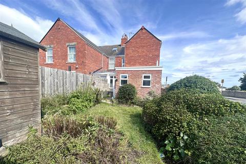 3 bedroom end of terrace house for sale, Clarence Road, Portland