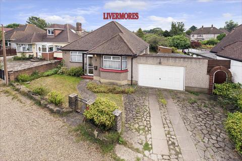 4 Dewlands Avenue, Dartford, DA2 6AJ