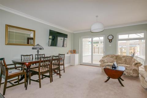 4 bedroom terraced house for sale, Observatory Close, Benson OX10