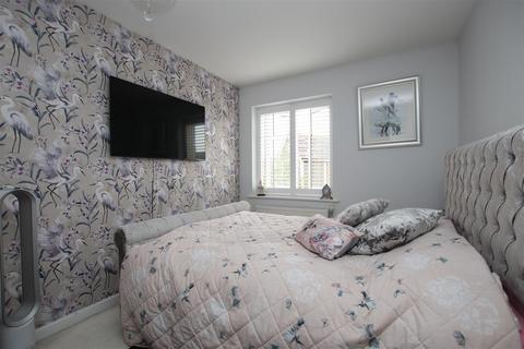 46 Chapel Drive, Dartford, DA2 6FG
