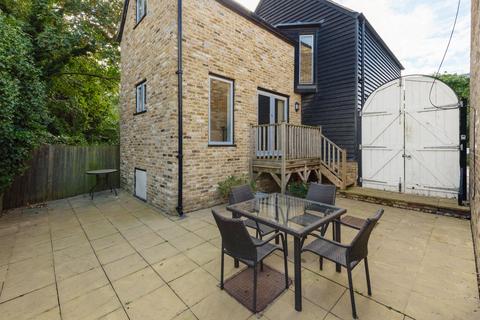 2 bedroom cottage for sale, Knots Yard, Whitstable CT5