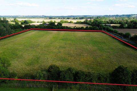 Farm land to rent, Buckland Road, Bampton