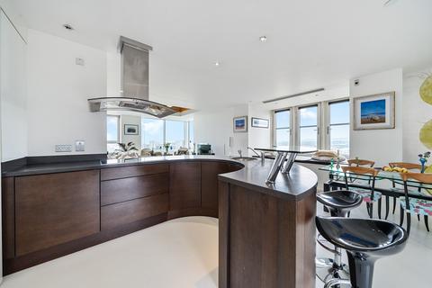 4 bedroom flat for sale, City Peninsula, 25 Barge Walk, Greenwich, London, SE10