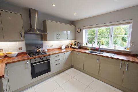 3 bedroom end of terrace house for sale, Valley Road, Newhaven