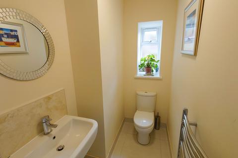 3 bedroom end of terrace house for sale, Valley Road, Newhaven