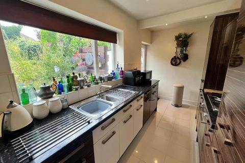 3 bedroom semi-detached house for sale, Dunstall Road, Halesowen, B63 1BB