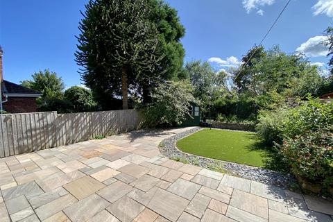 5 Derbyshire Drive, Durham, DH1 2DN